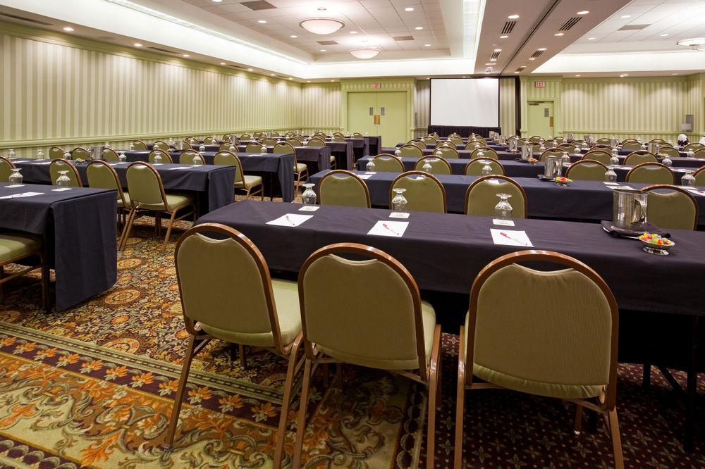 Hotel Doubletree By Hilton Madison East Esterno foto