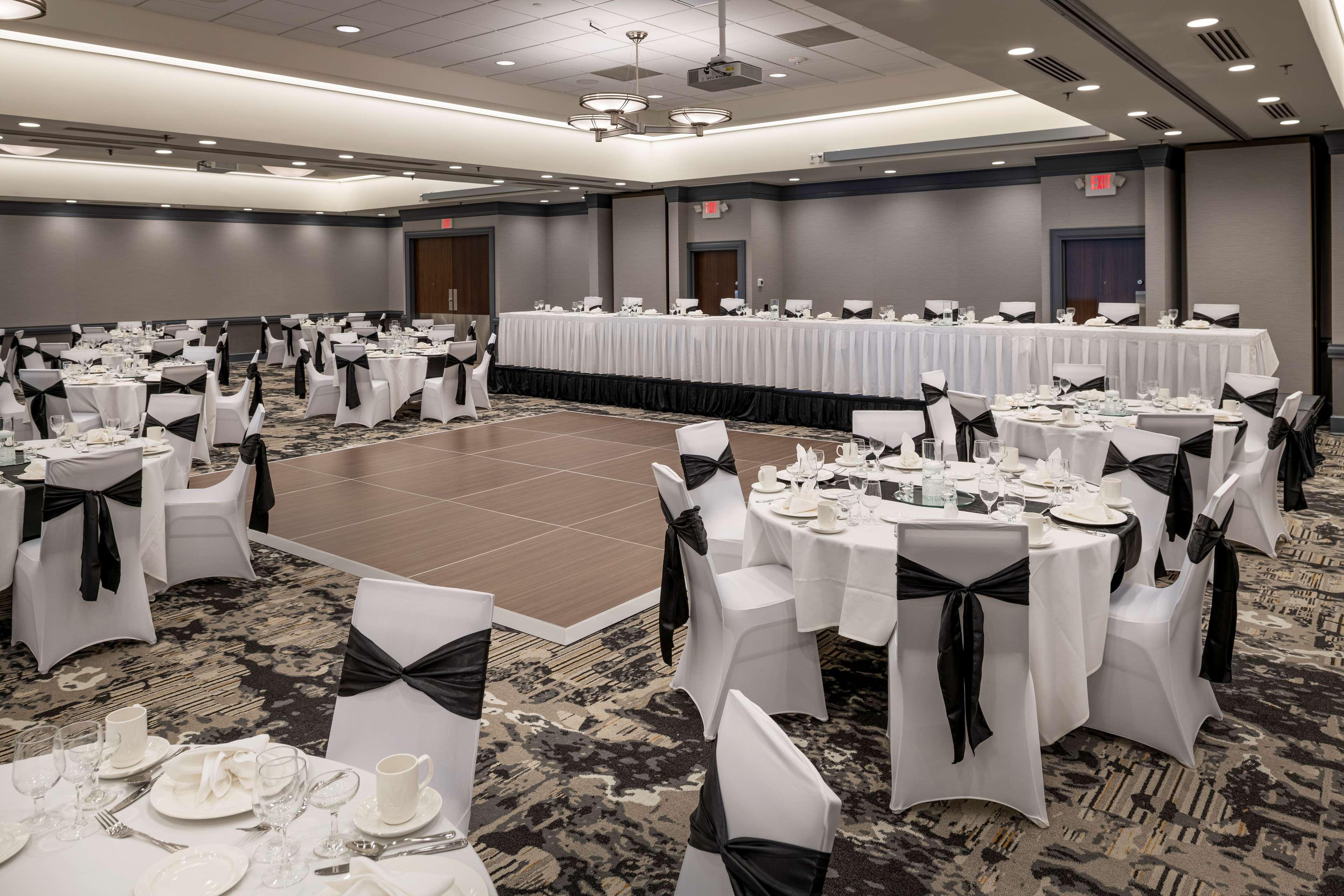 Hotel Doubletree By Hilton Madison East Esterno foto