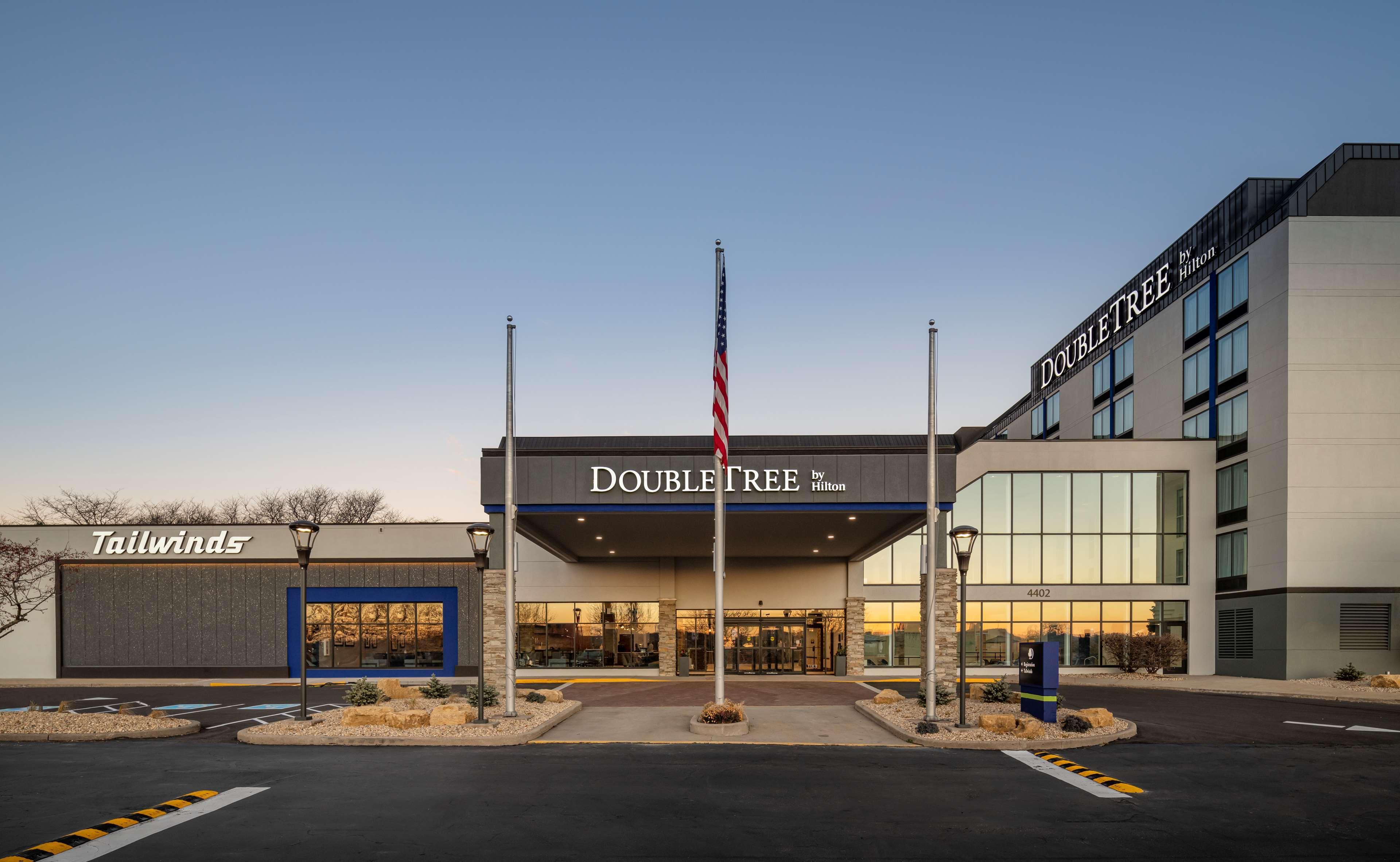 Hotel Doubletree By Hilton Madison East Esterno foto