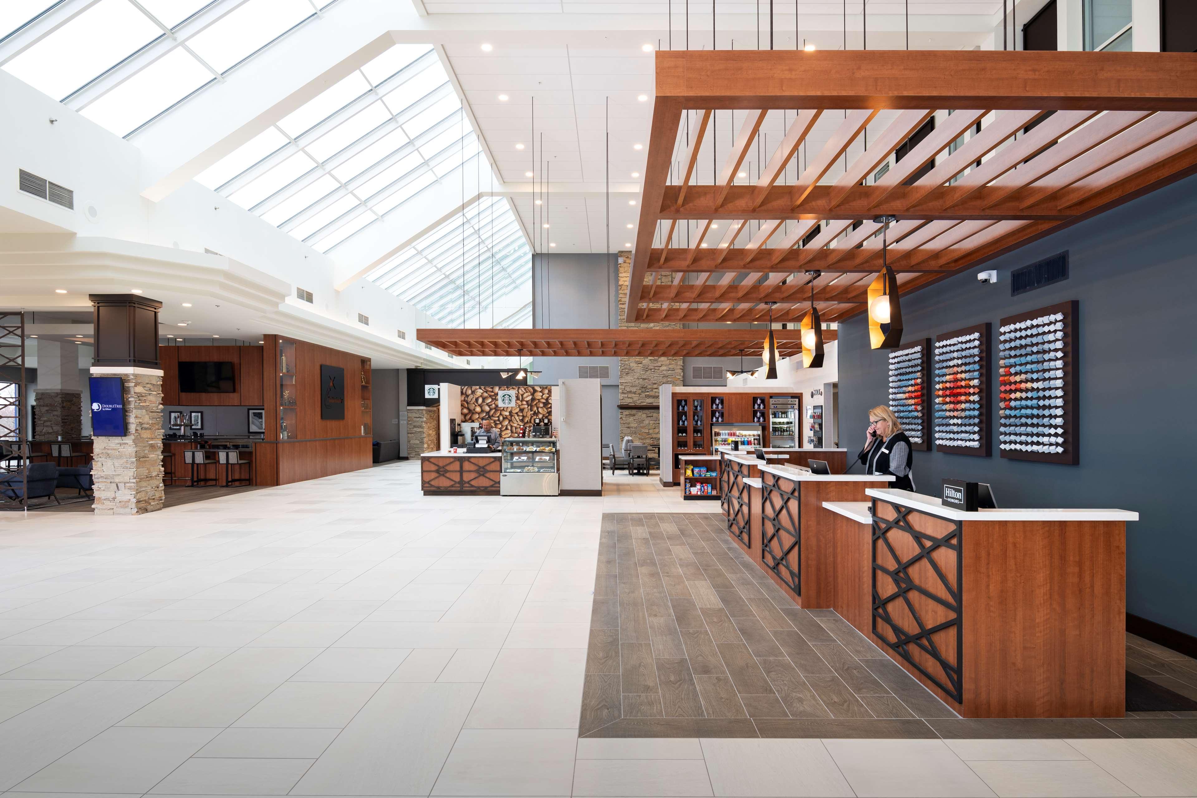 Hotel Doubletree By Hilton Madison East Esterno foto