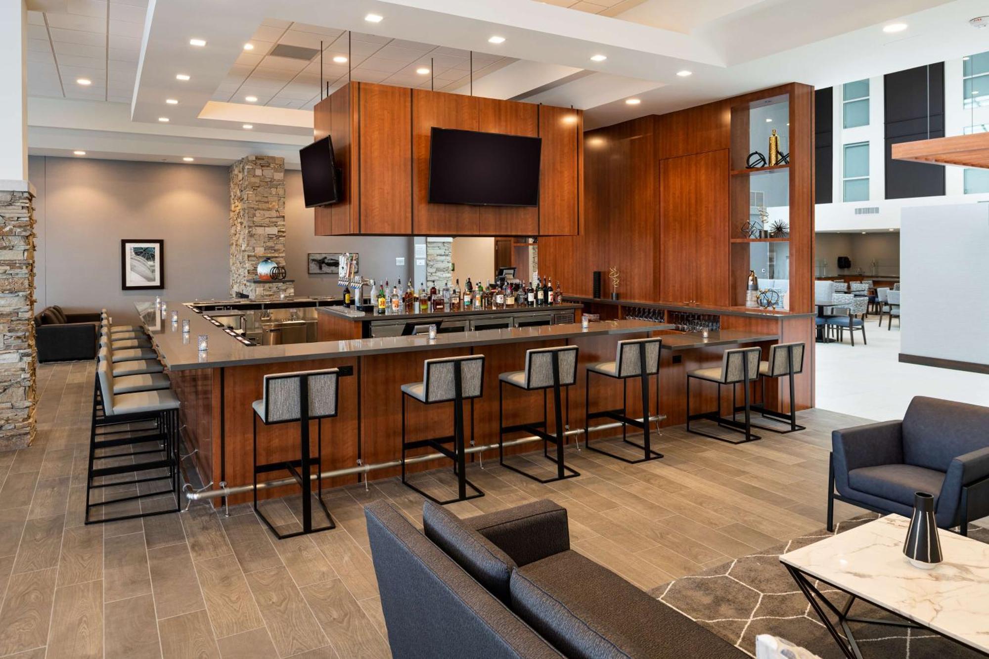 Hotel Doubletree By Hilton Madison East Esterno foto