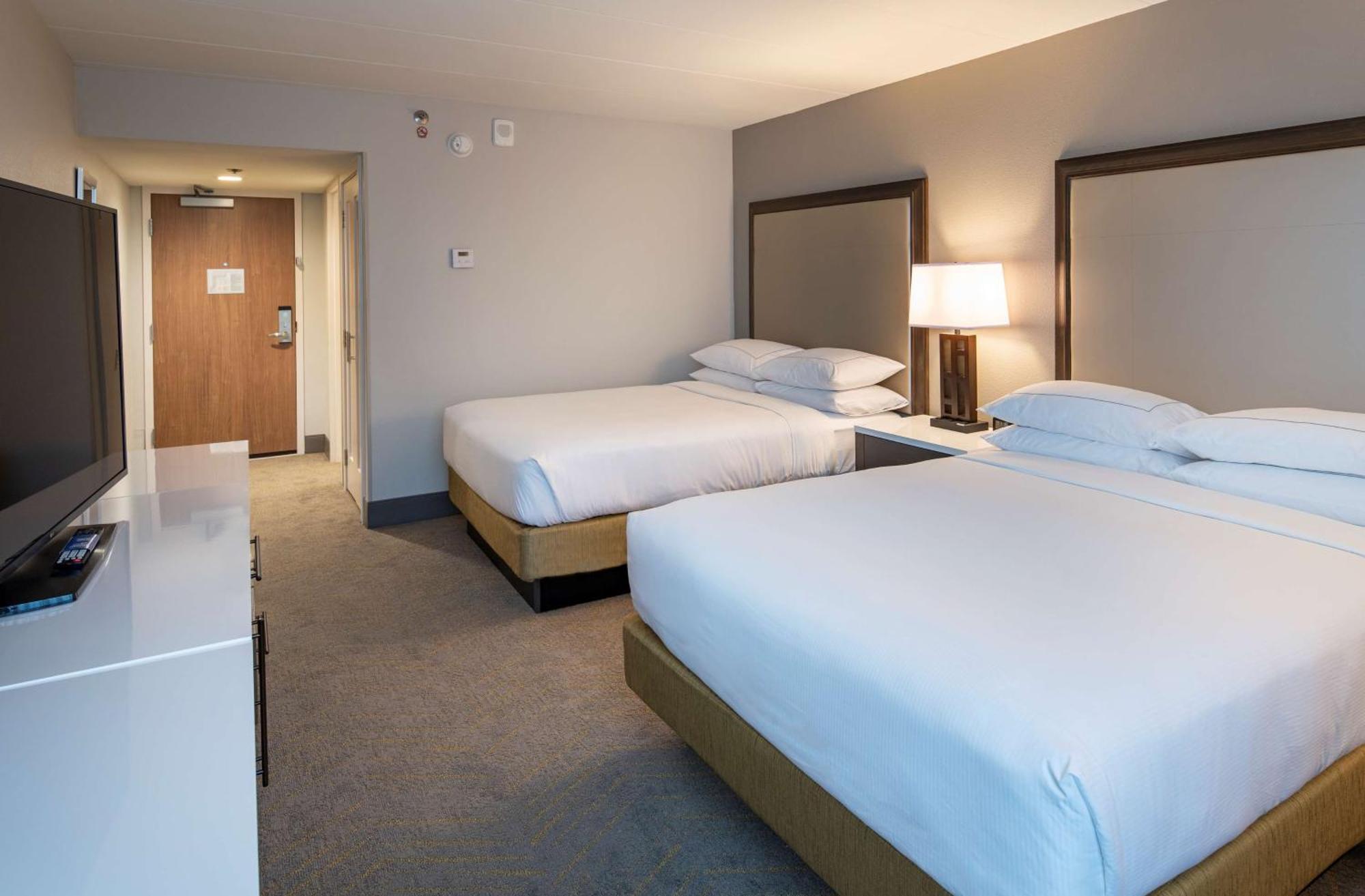 Hotel Doubletree By Hilton Madison East Esterno foto