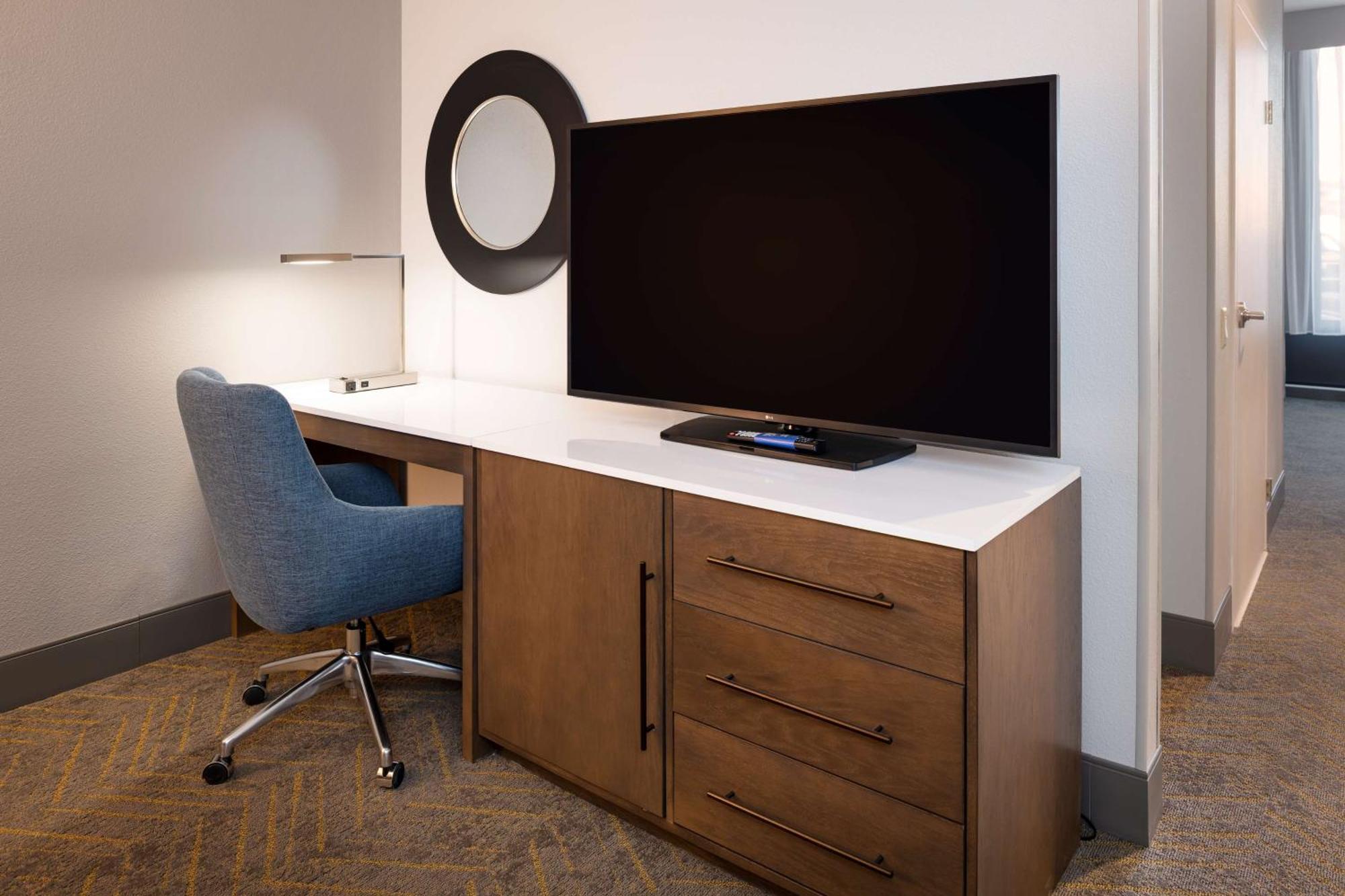 Hotel Doubletree By Hilton Madison East Esterno foto