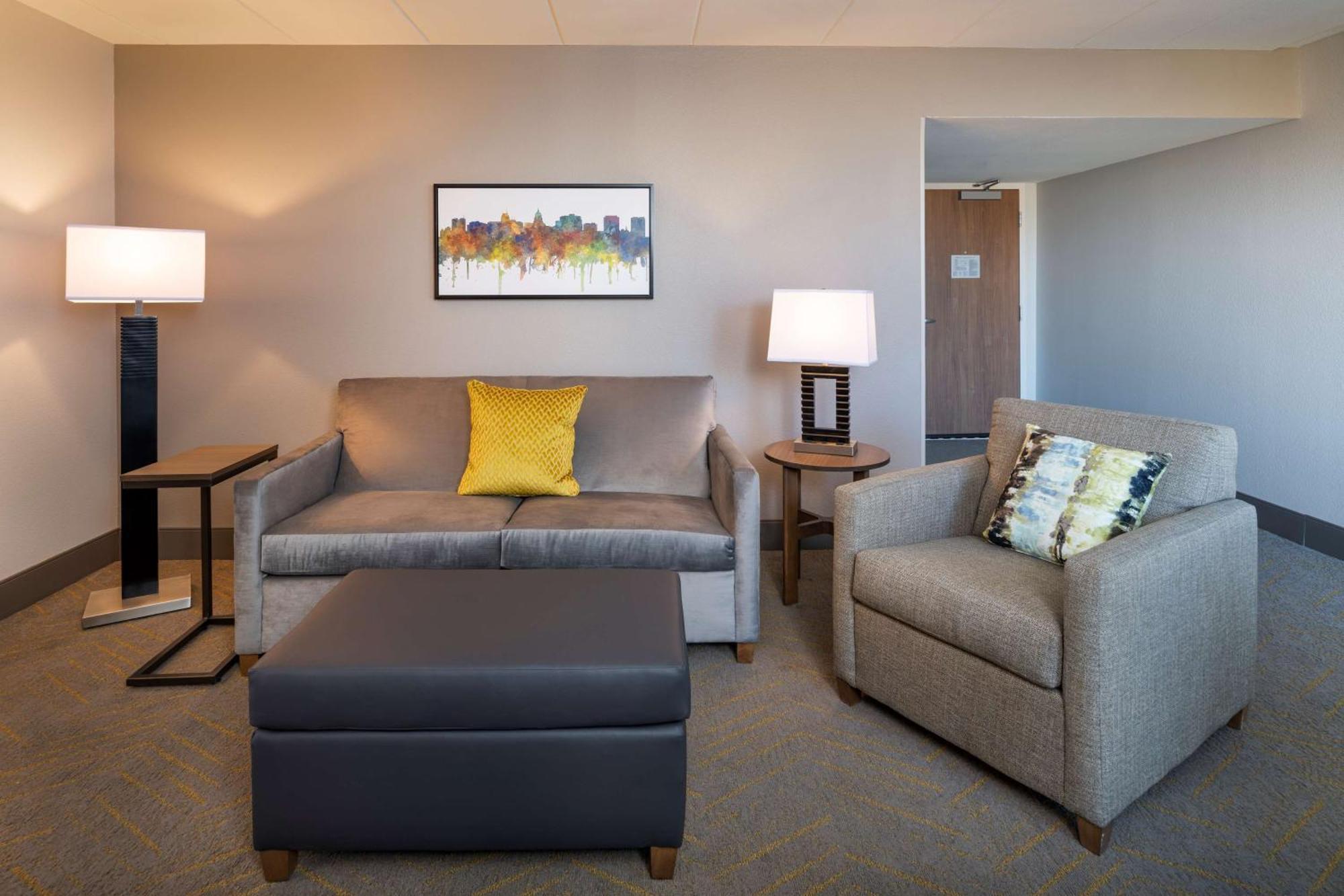 Hotel Doubletree By Hilton Madison East Esterno foto
