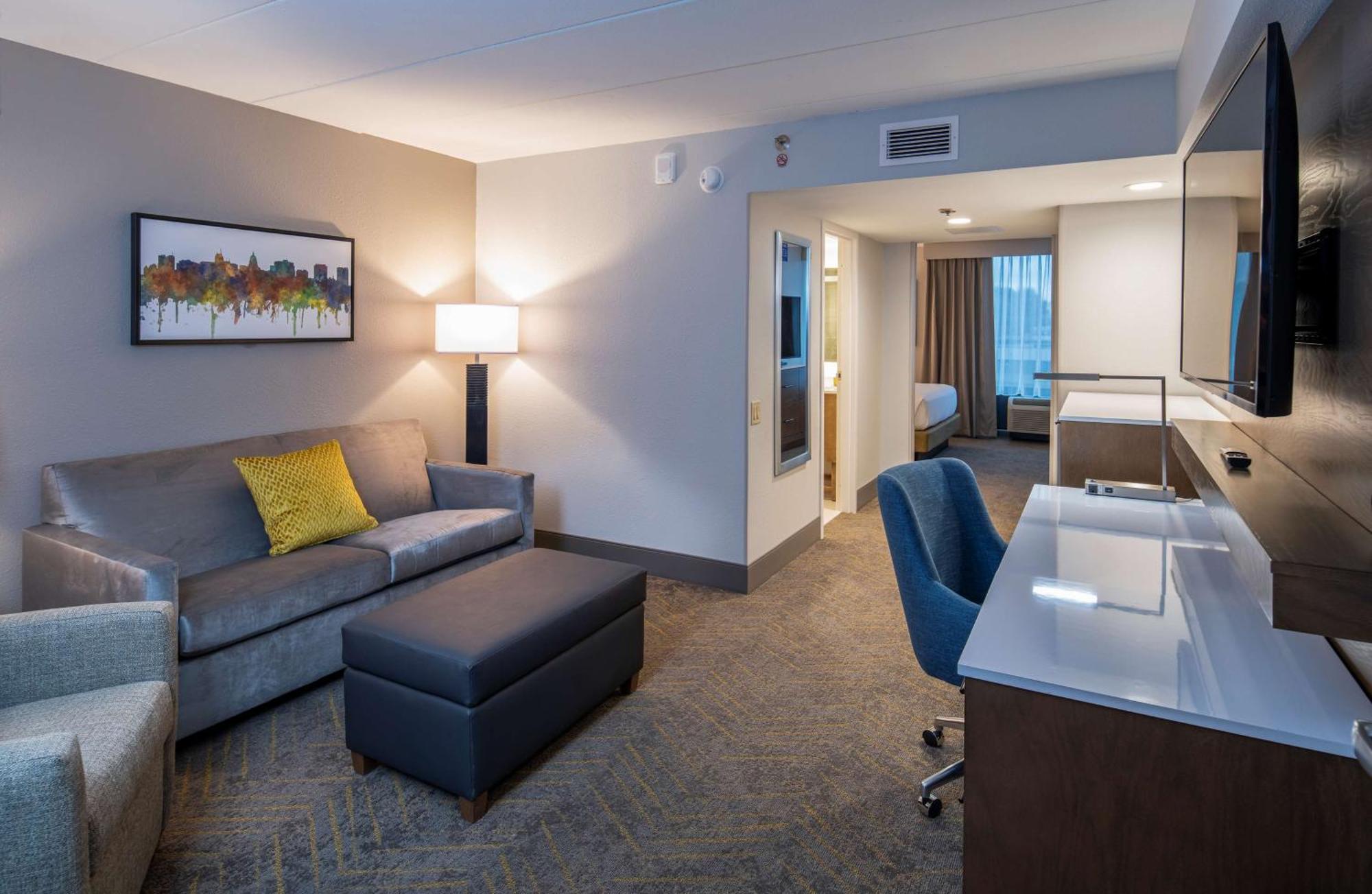 Hotel Doubletree By Hilton Madison East Esterno foto