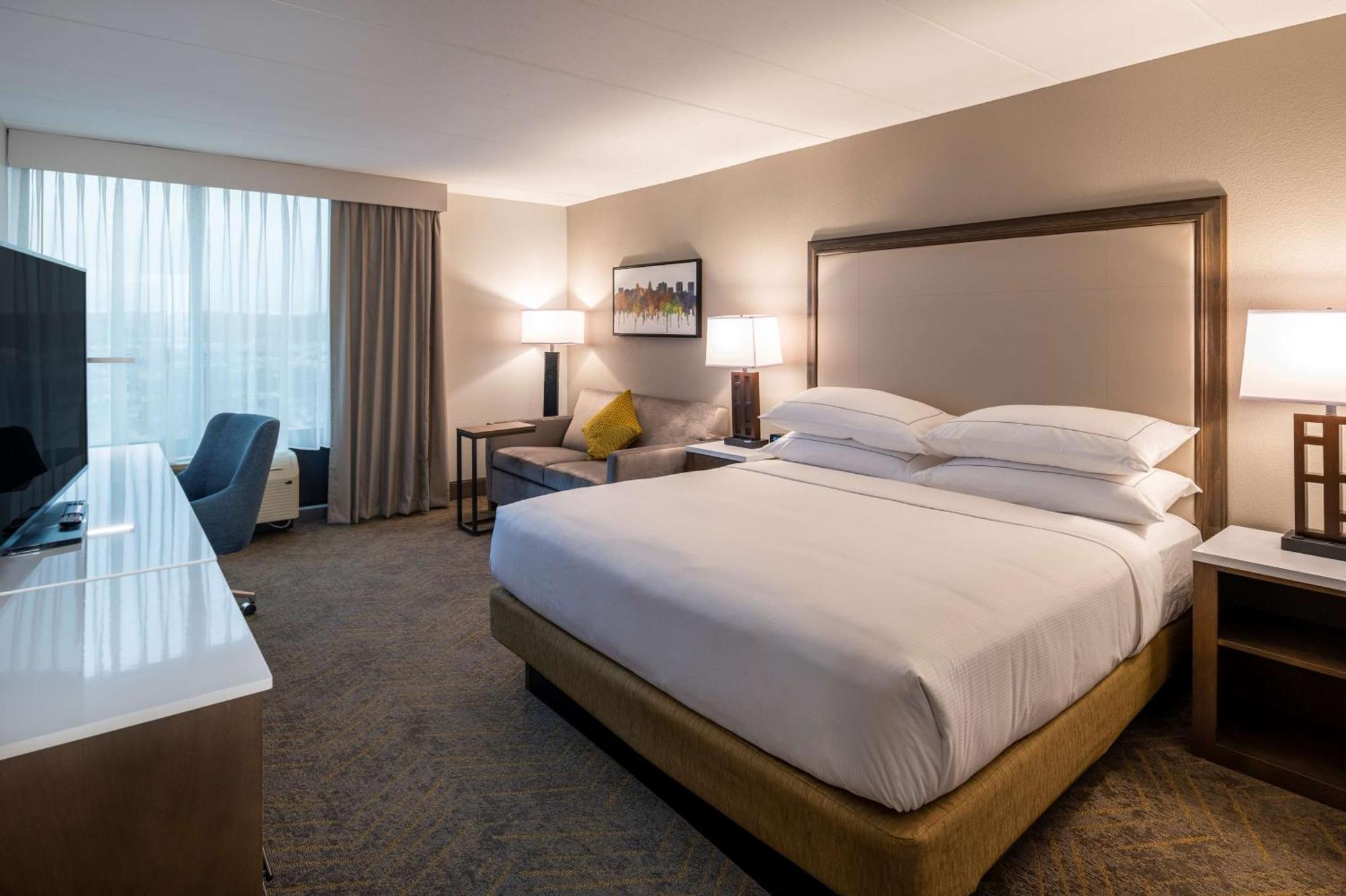 Hotel Doubletree By Hilton Madison East Esterno foto