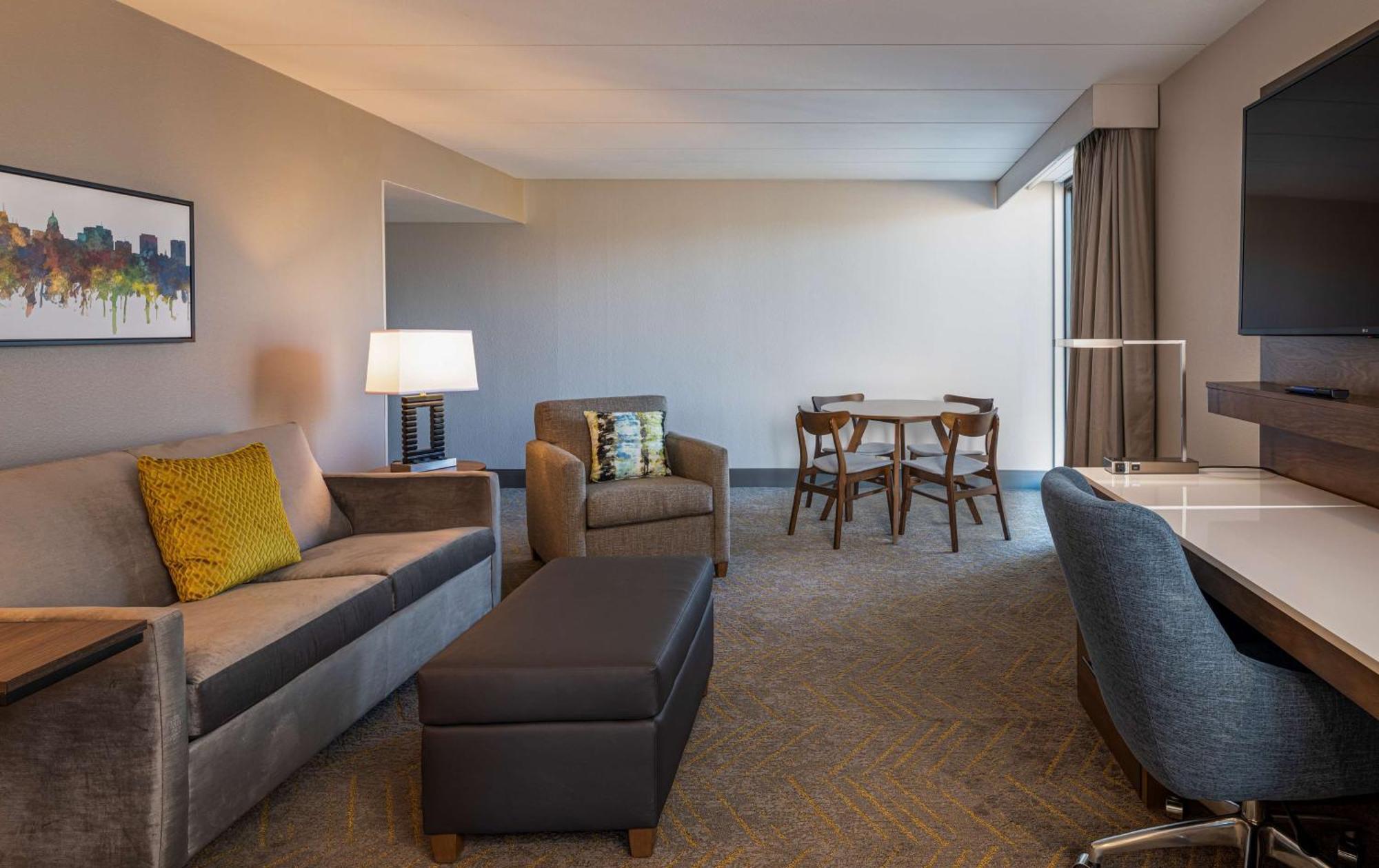 Hotel Doubletree By Hilton Madison East Esterno foto