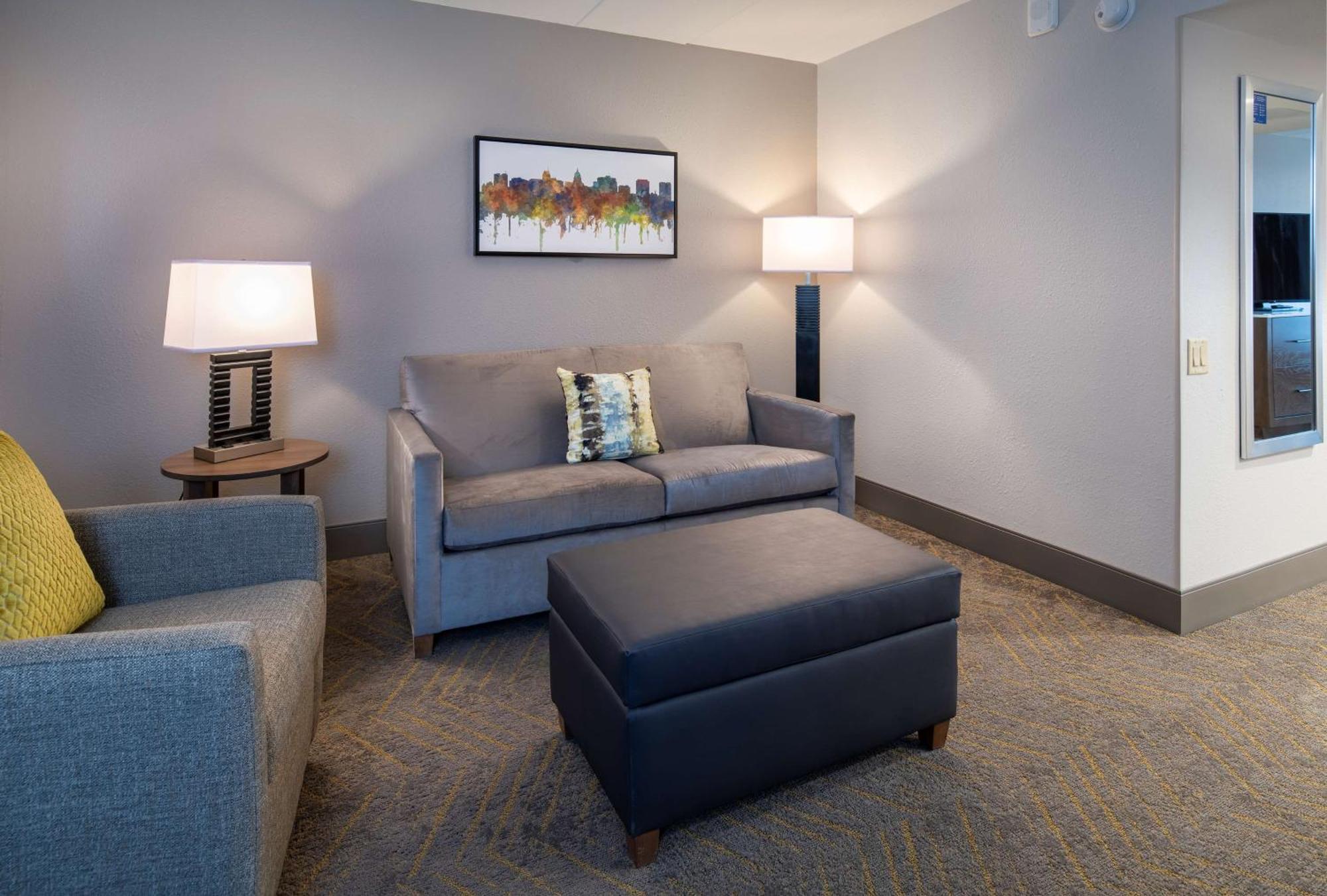 Hotel Doubletree By Hilton Madison East Esterno foto