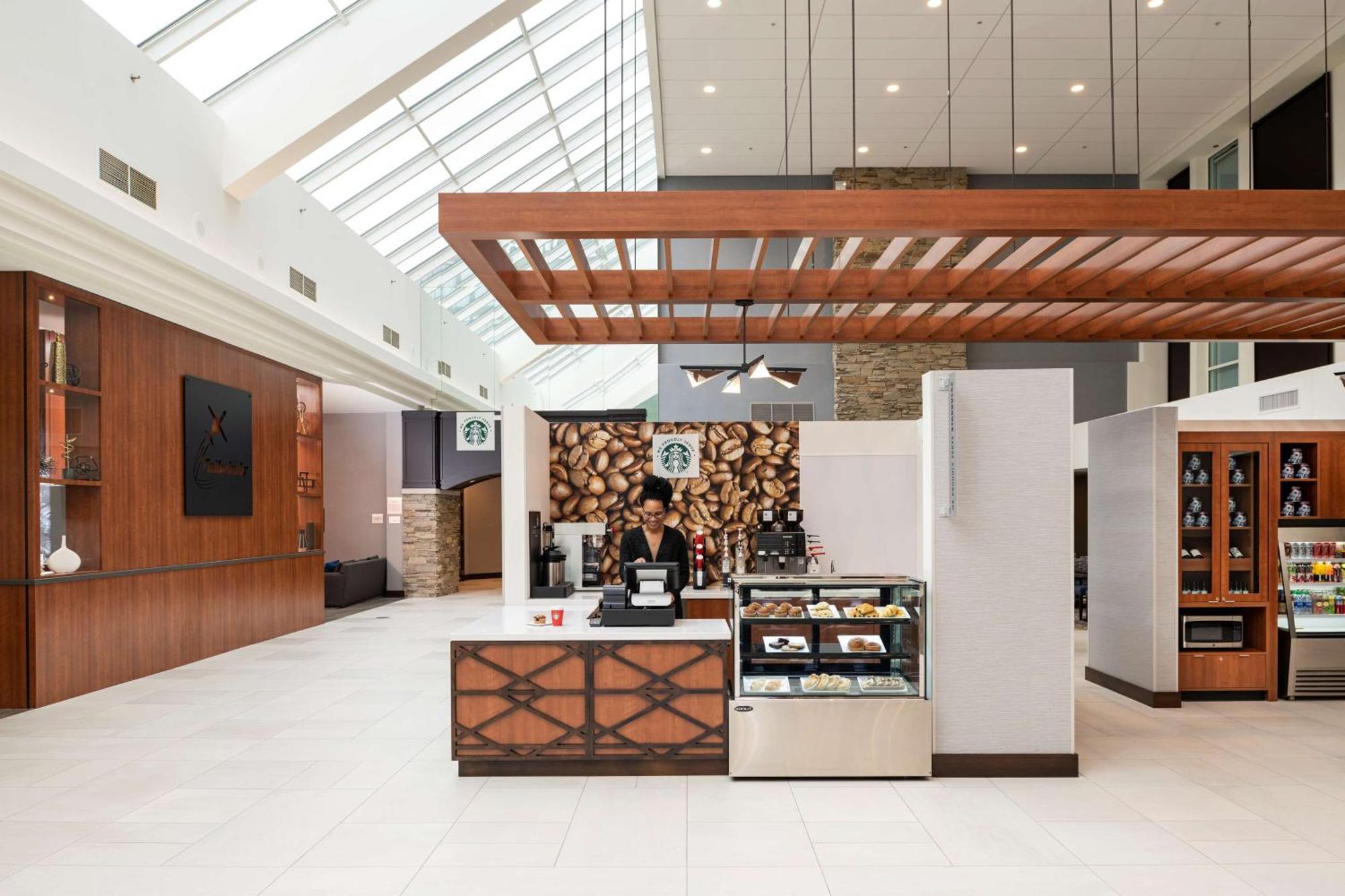Hotel Doubletree By Hilton Madison East Esterno foto